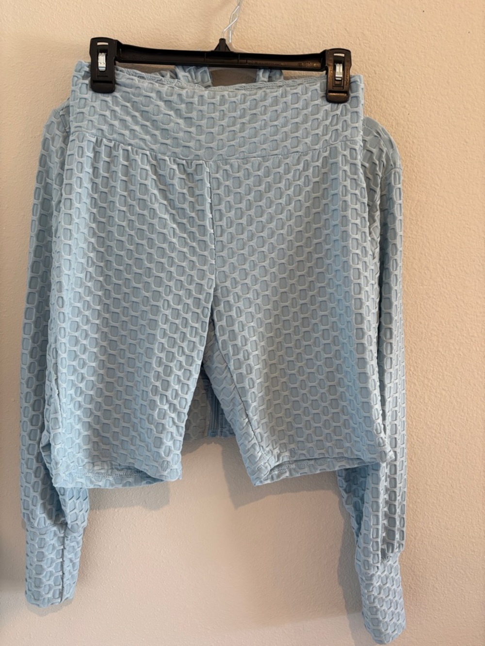 Light blue 2 piece set - biker shorts with hoodie 🦋💙🔵🔹🔷🩵 - Picture 2 of 8